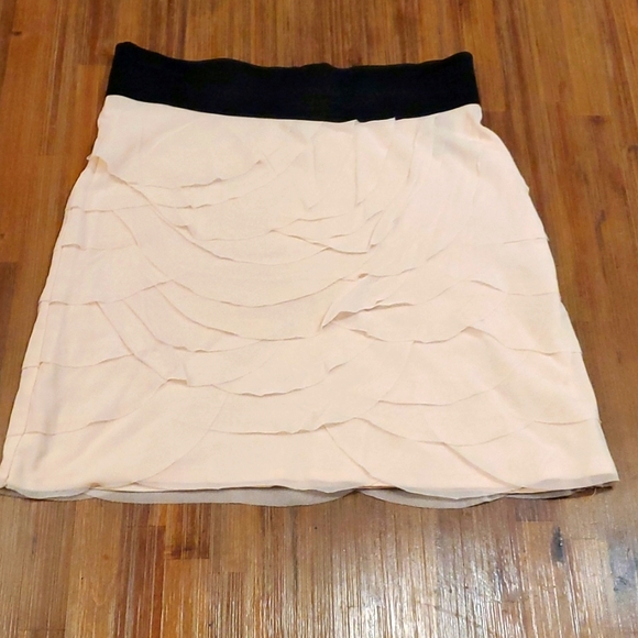 Women's Mini Skirt - Picture 1 of 4